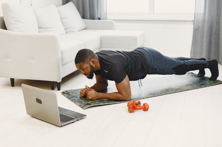 Best Home Workout Programs for Busy People in 2026